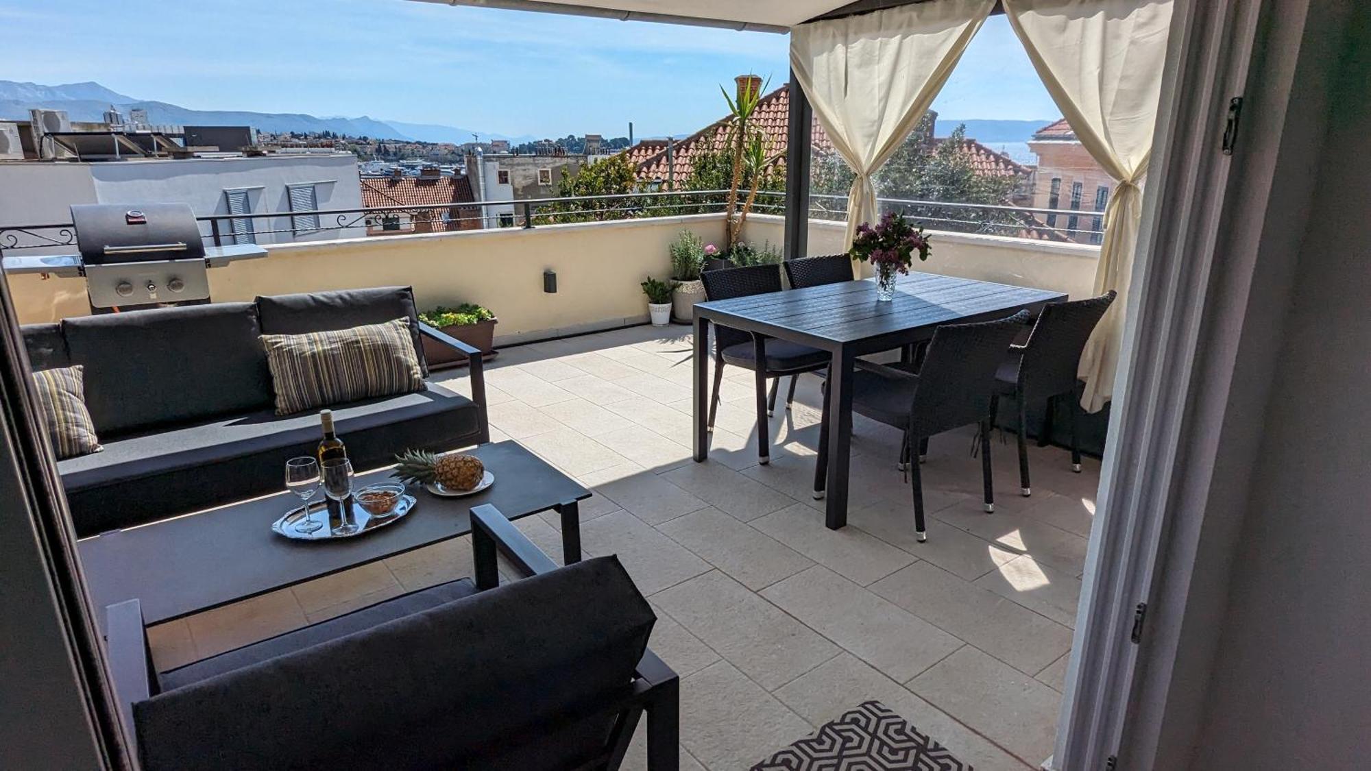 Prime Location Penthouse Apt With A Large Terrace Split Luaran gambar