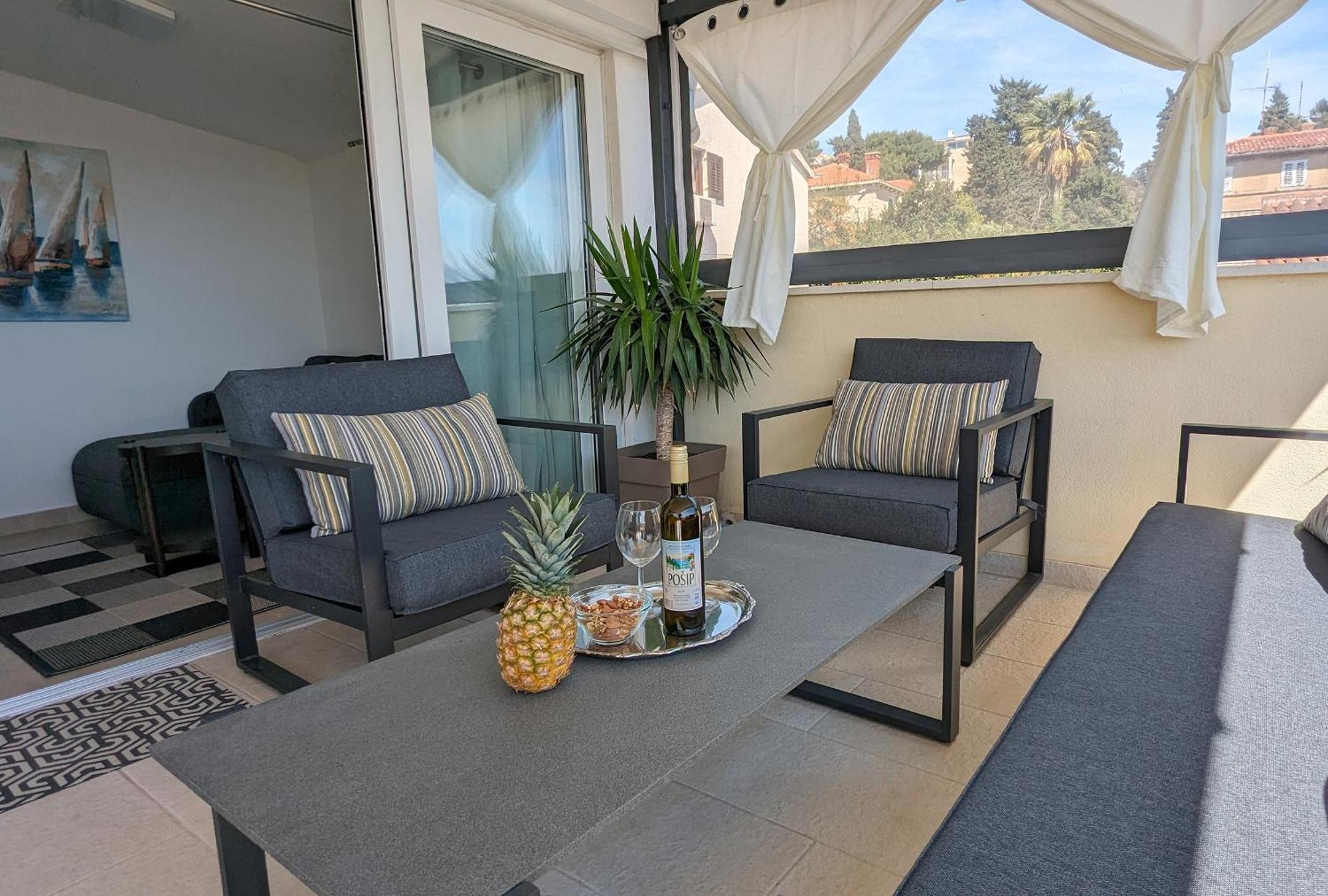 Prime Location Penthouse Apt With A Large Terrace Split Luaran gambar